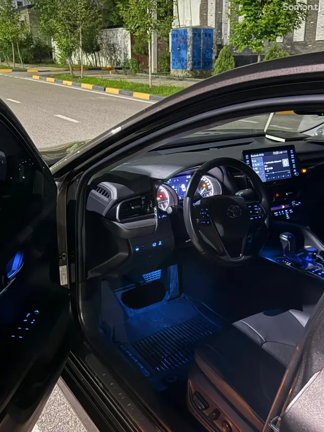 Toyota Camry 2023 · 2.5 AT