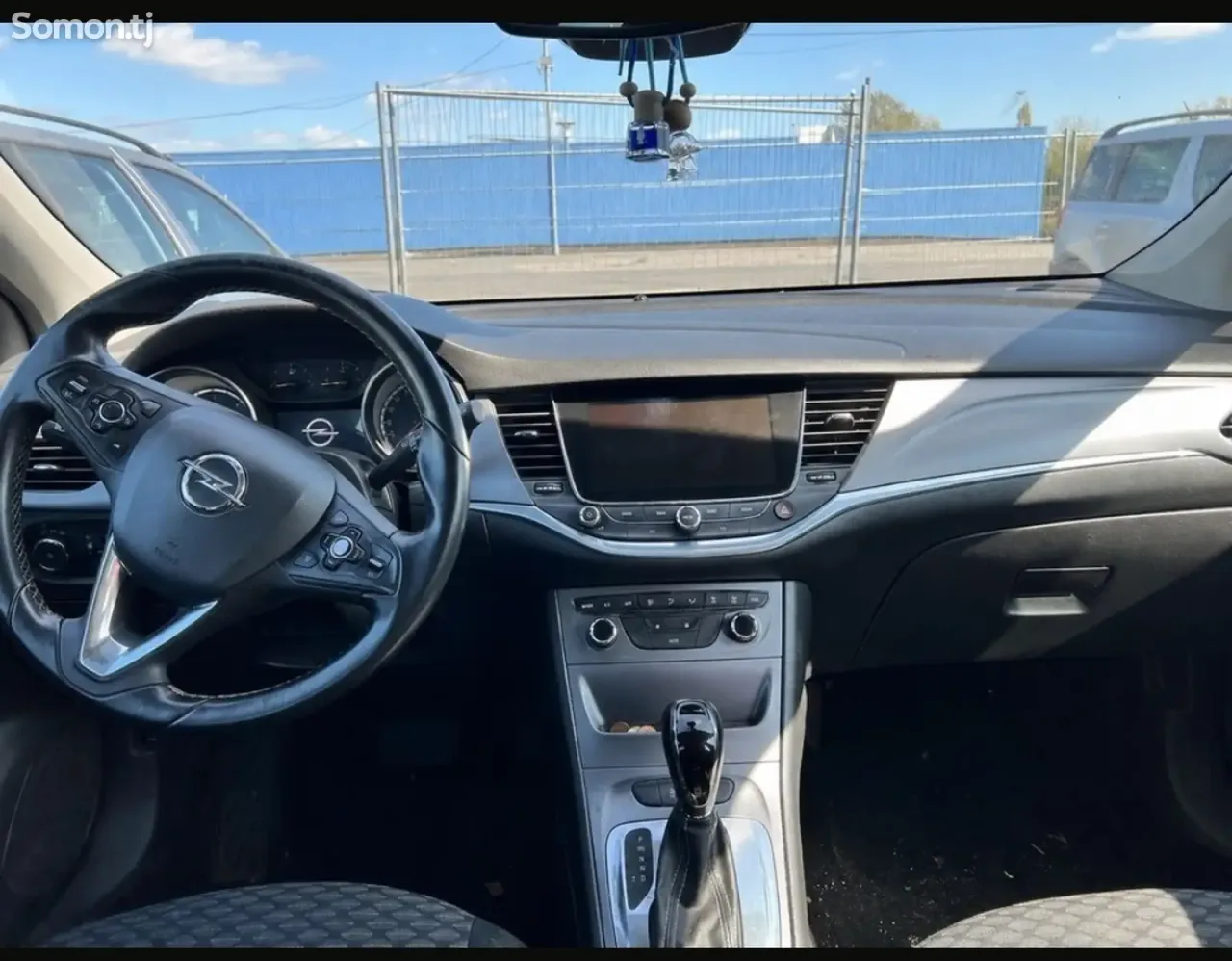 Opel Astra K 2016 · 1.6 AT