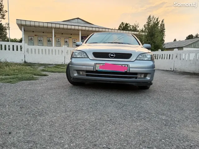 Opel Astra G 2001 · 1.6 MT