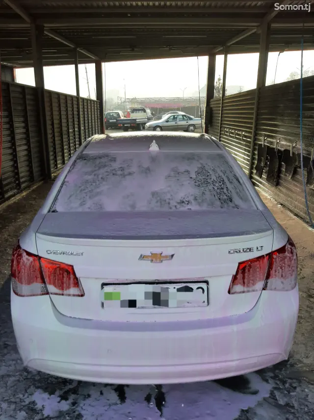 Chevrolet Cruze 2014 · 0.8 AT