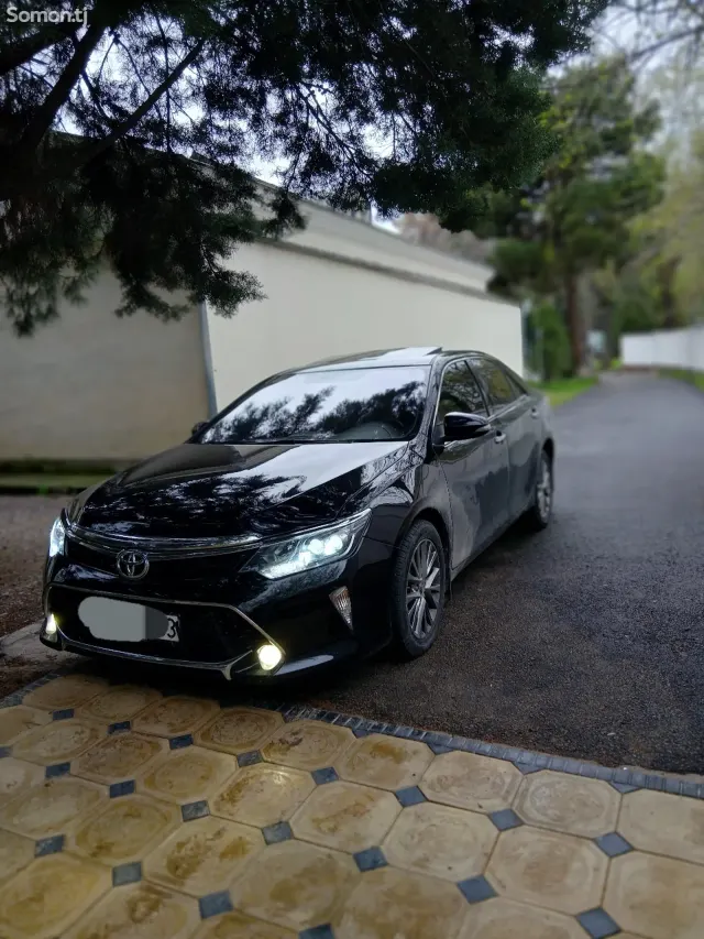 Toyota Camry 2015 · 2.5 AT