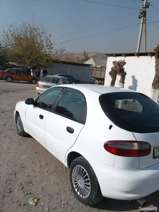 Daewoo Lanos 1998 · 1.6 MT