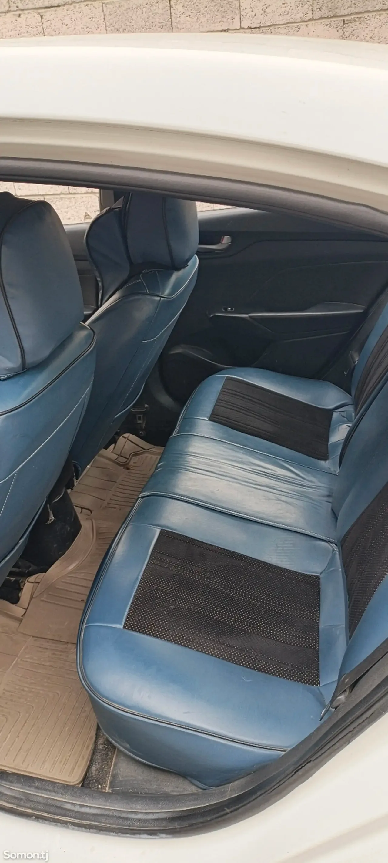 Hyundai Accent 2018 · 1.6 AT