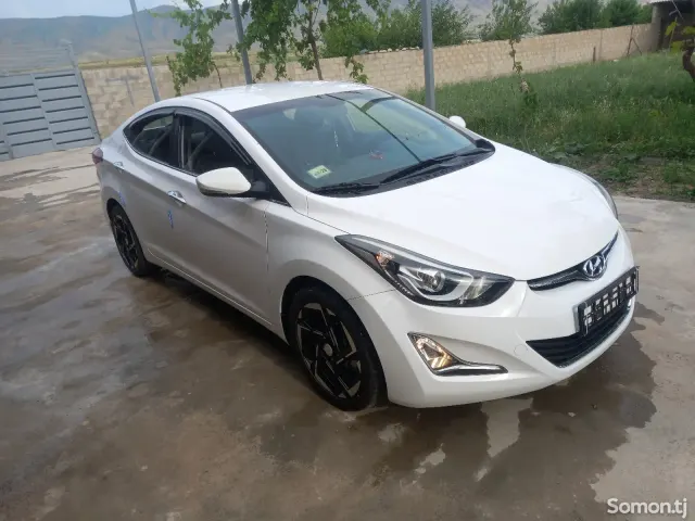 Hyundai Avante 2014 · 1.6 AT