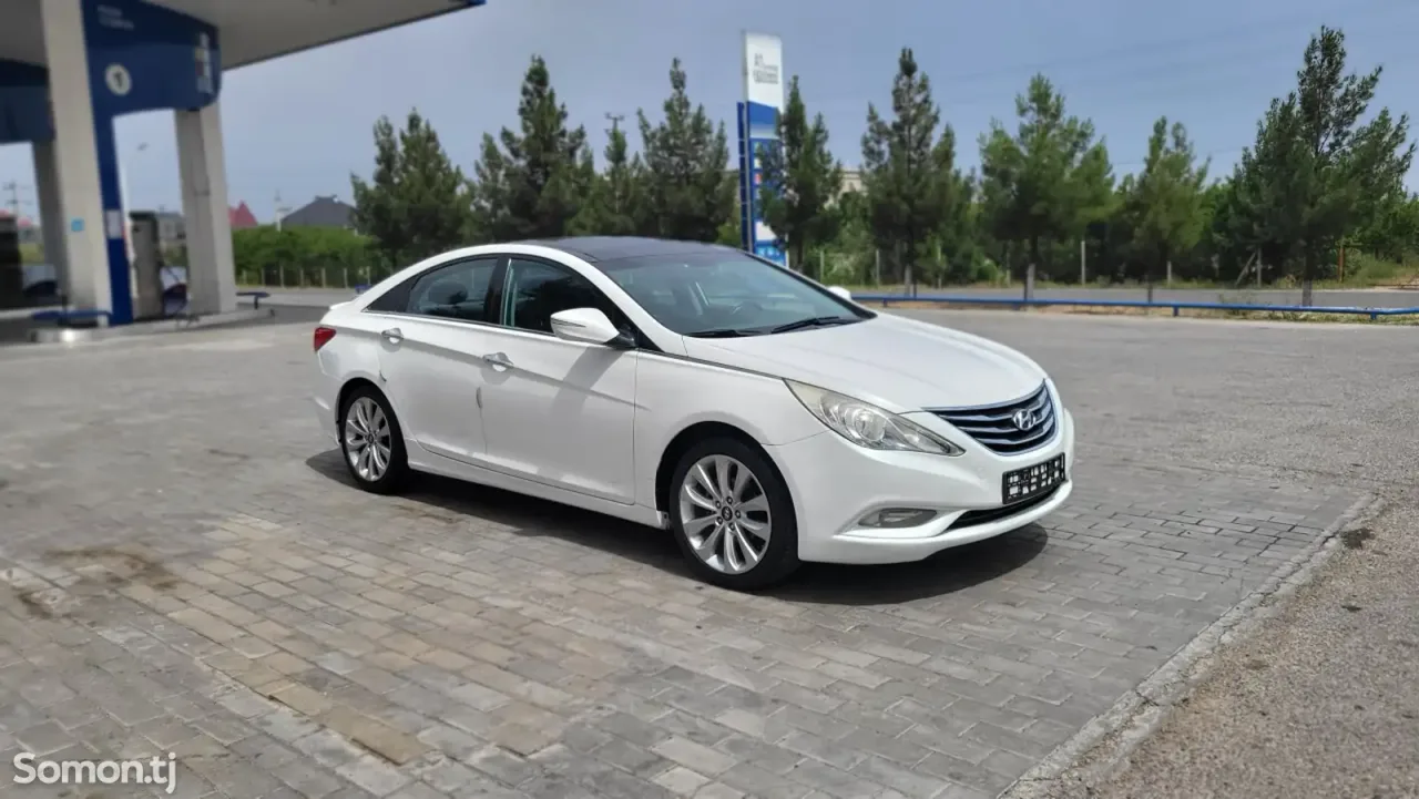 Hyundai Sonata 2012 · 2.0 AT