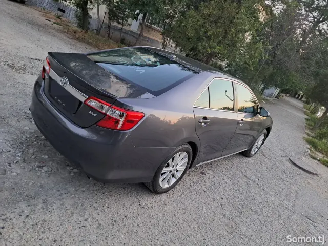 Toyota Camry 2013 · 2.5 AT