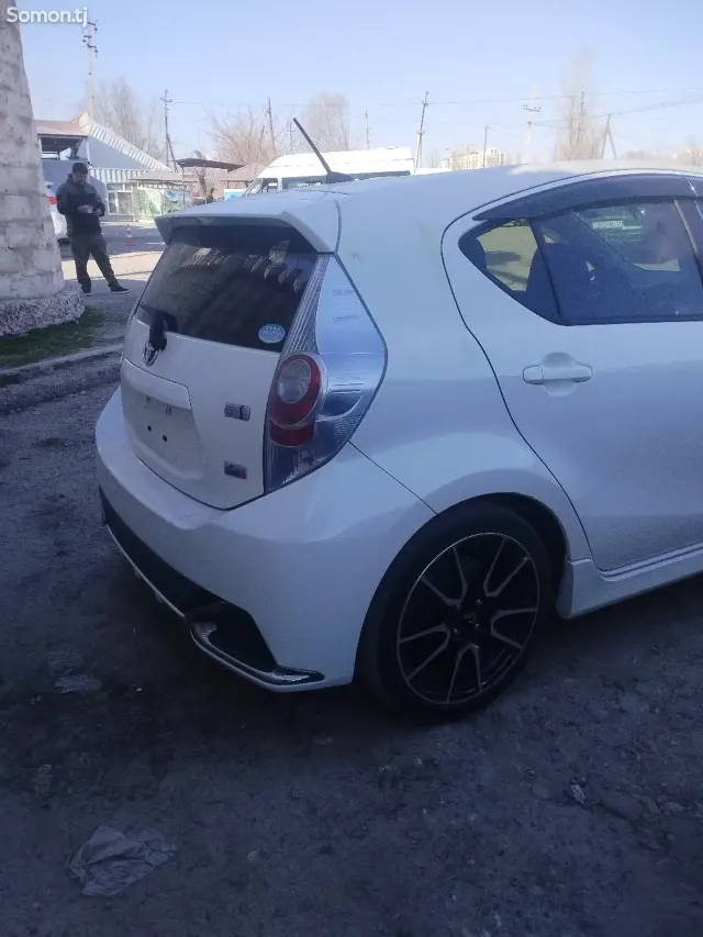 Toyota Aqua 2014 · 1.5 AT