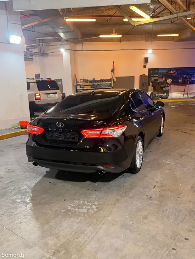 Toyota Camry 2020 · 3.5 AT