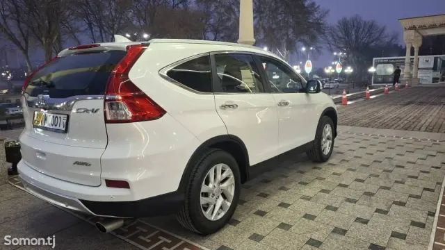 Honda CR-V 2016 · 2.4 AT