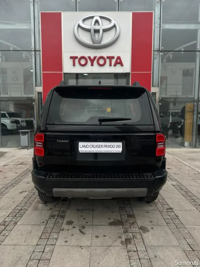 Toyota Land Cruiser Prado 2026 · 2.4 AT