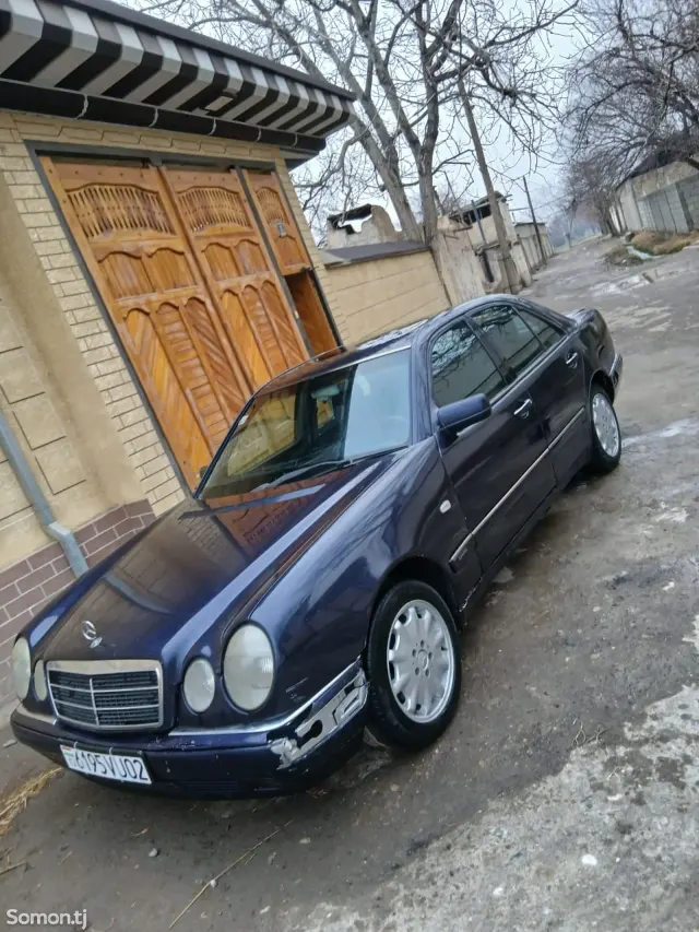 Mercedes-Benz E class 1998 · 2.2 MT