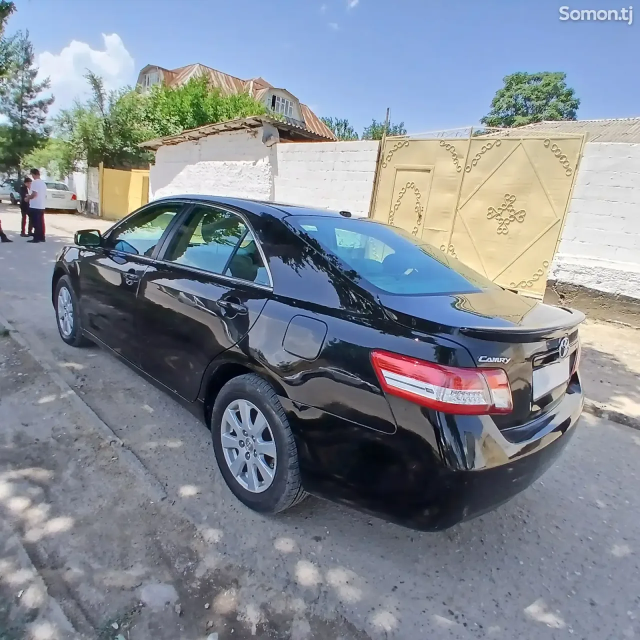Toyota Camry 2010 · 2.5 MT
