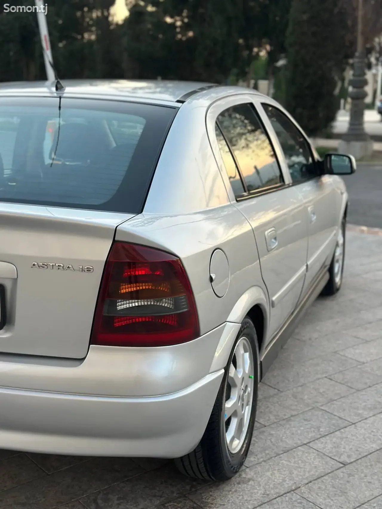 Opel Astra G 2000 · 1.6 MT