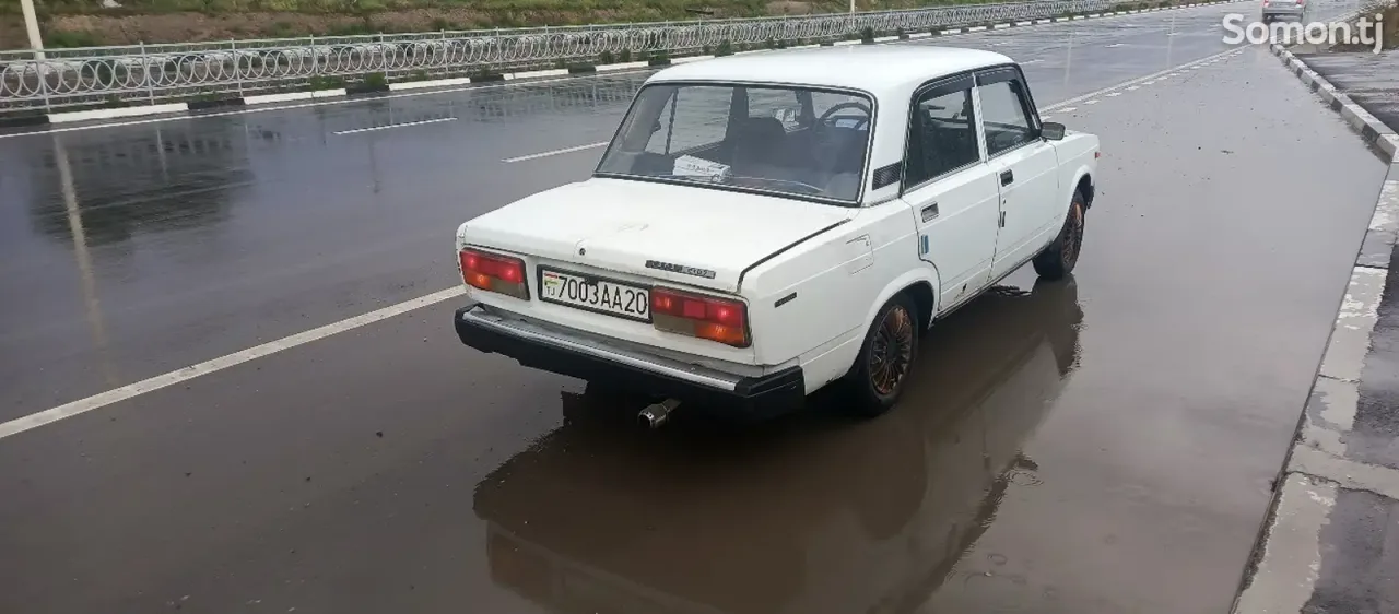 Lada (ВАЗ) 2107 2004 · 1.5 MT