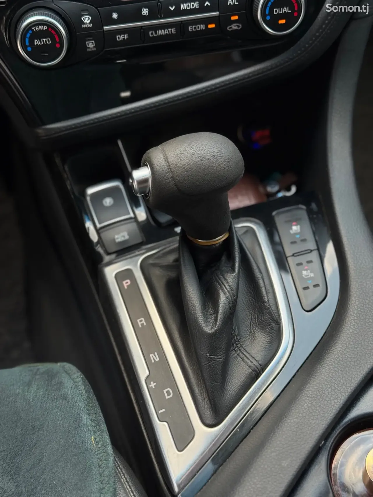 Kia K5 2015 · 2.0 AT