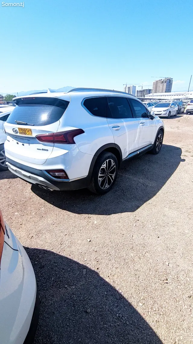 Hyundai Santa Fe 2018 · 2.0 AT
