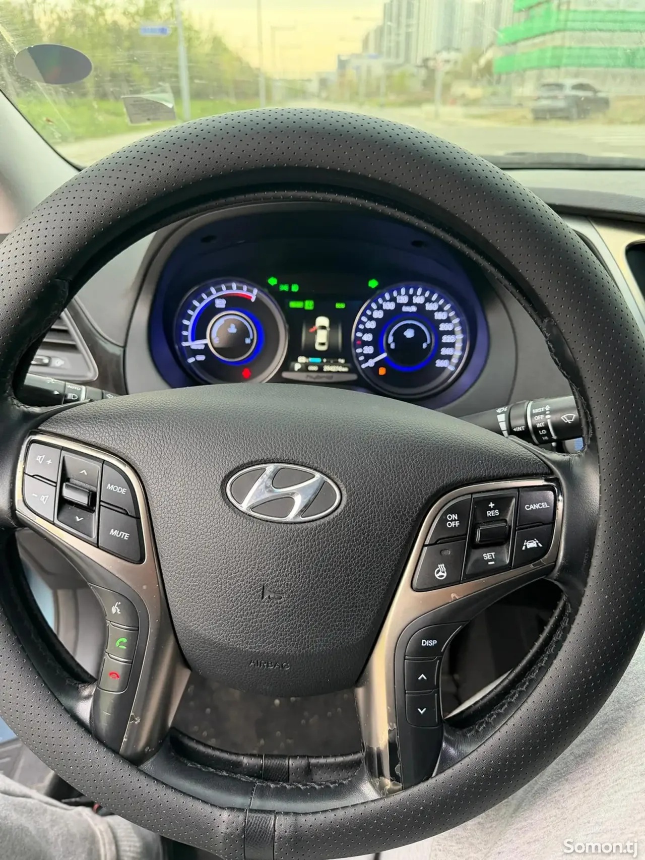Hyundai Grandeur 2014 · 2.4 AT