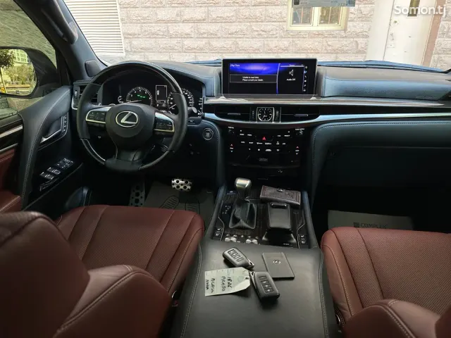 Lexus LX series 2022 · 5.7 AT