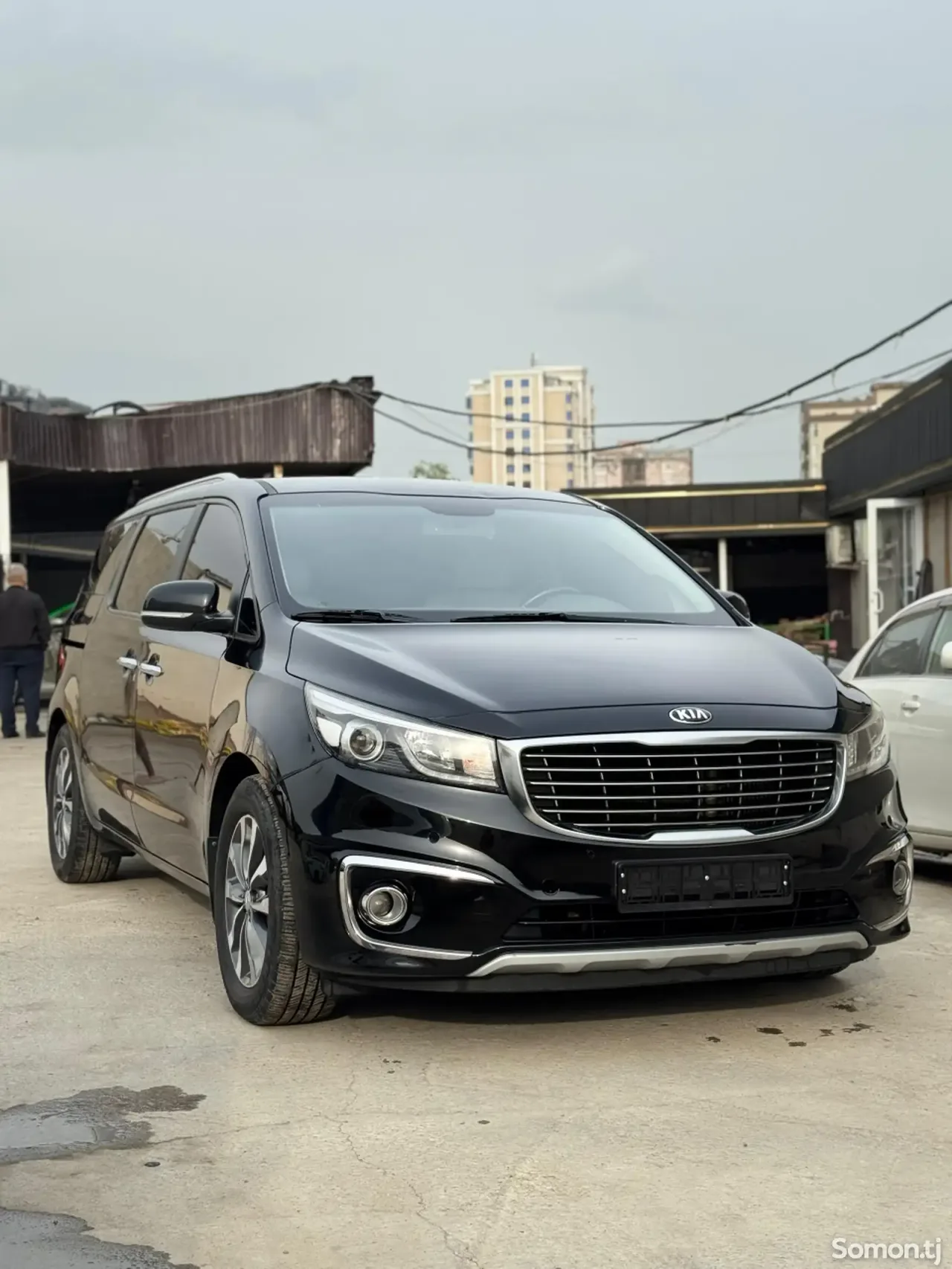 Kia Carnival 2015 · 2.2 AT