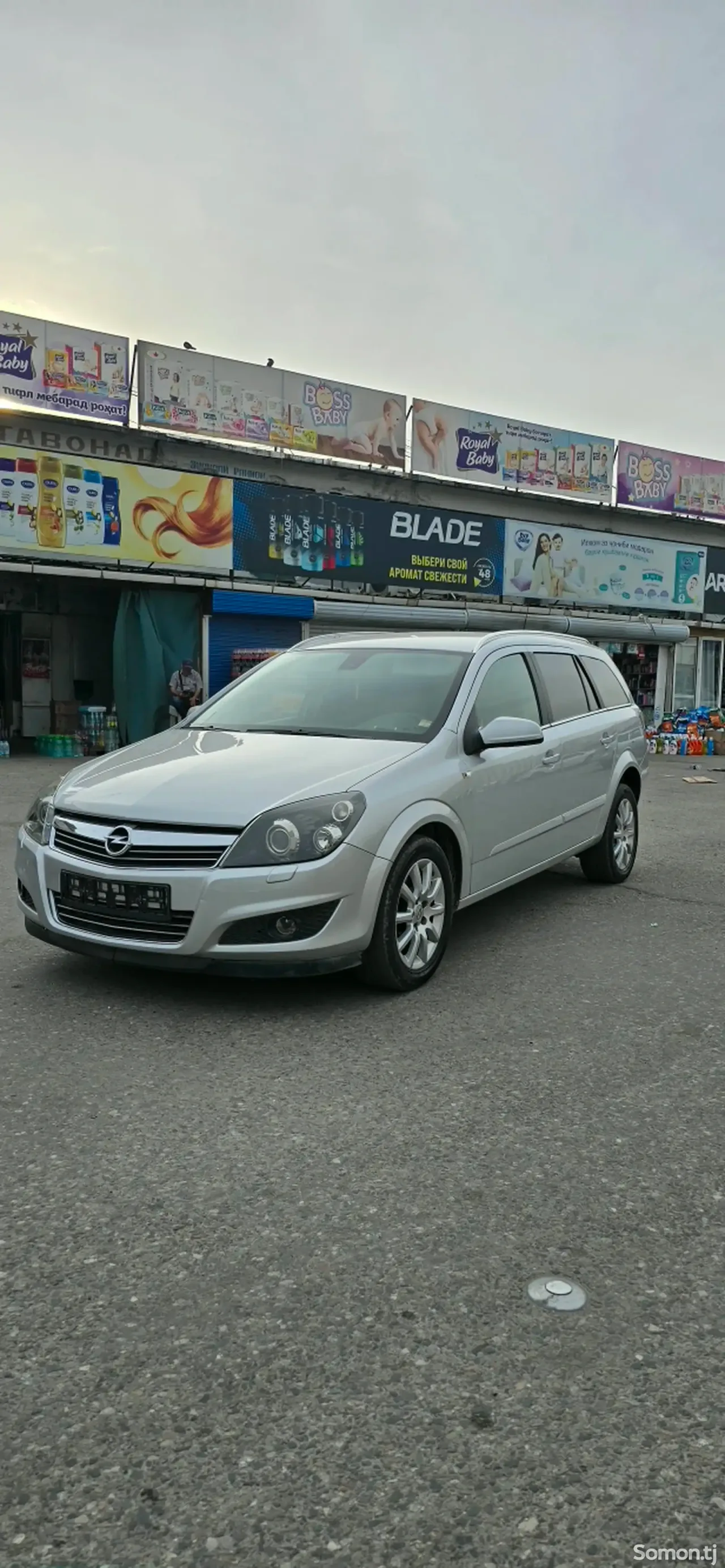 Opel Astra H 2009 · 1.8 MT