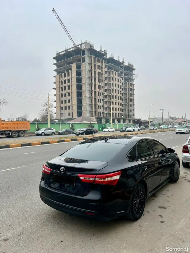Toyota Avalon 2013 · 2.5 AT