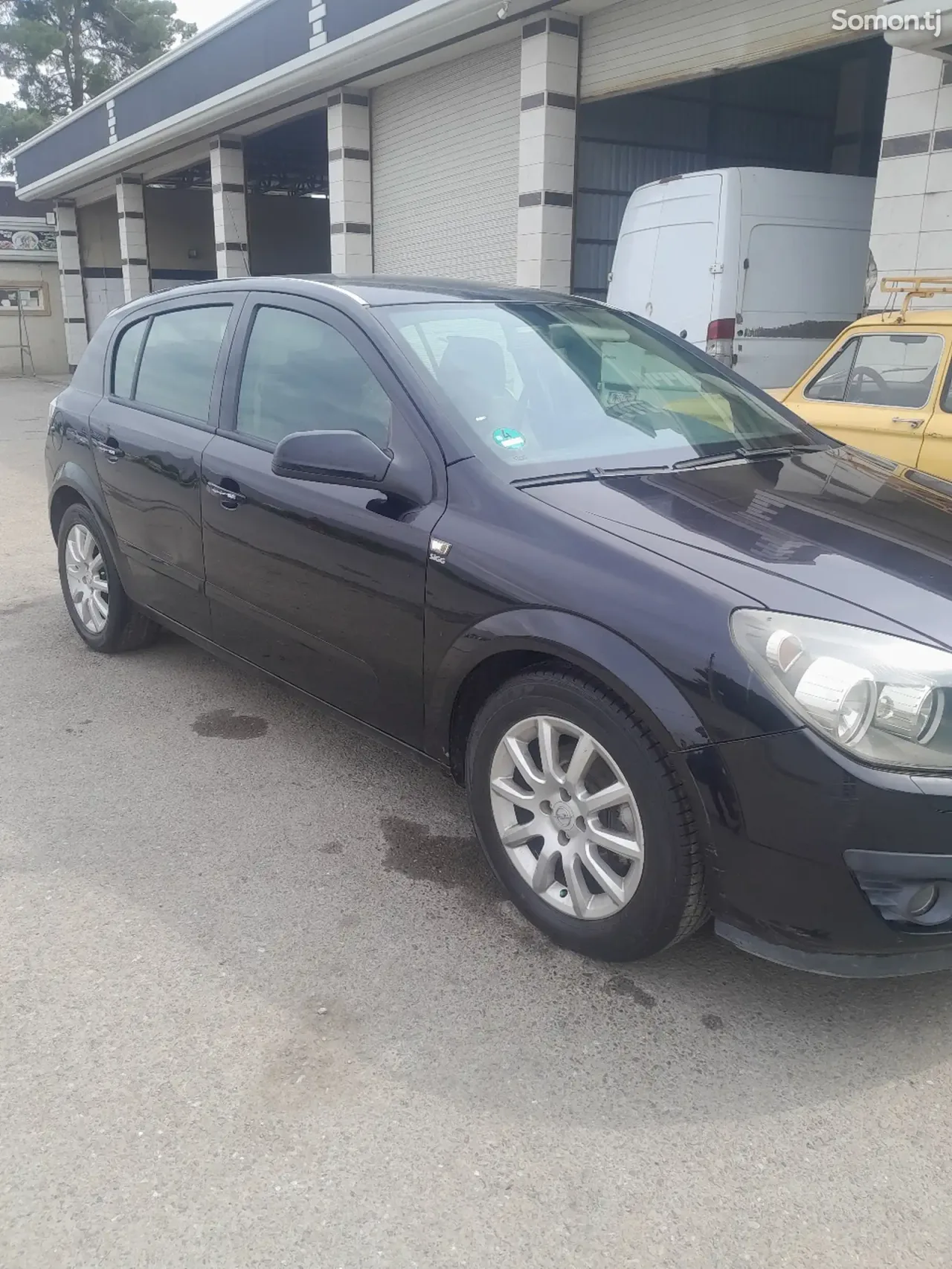 Opel Astra H 2006 · 1.6 MT