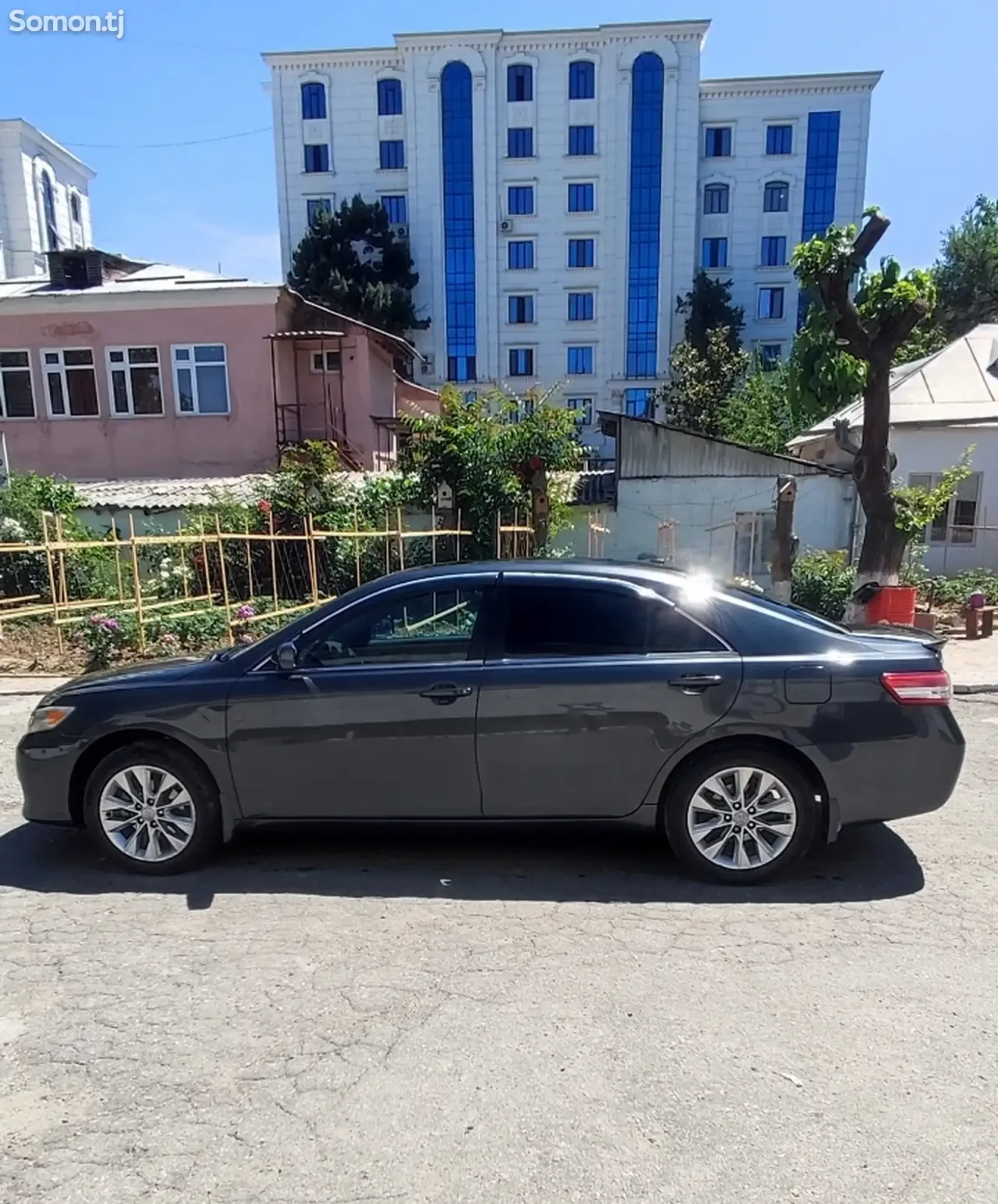 Toyota Camry 2011 · 2.5 AT