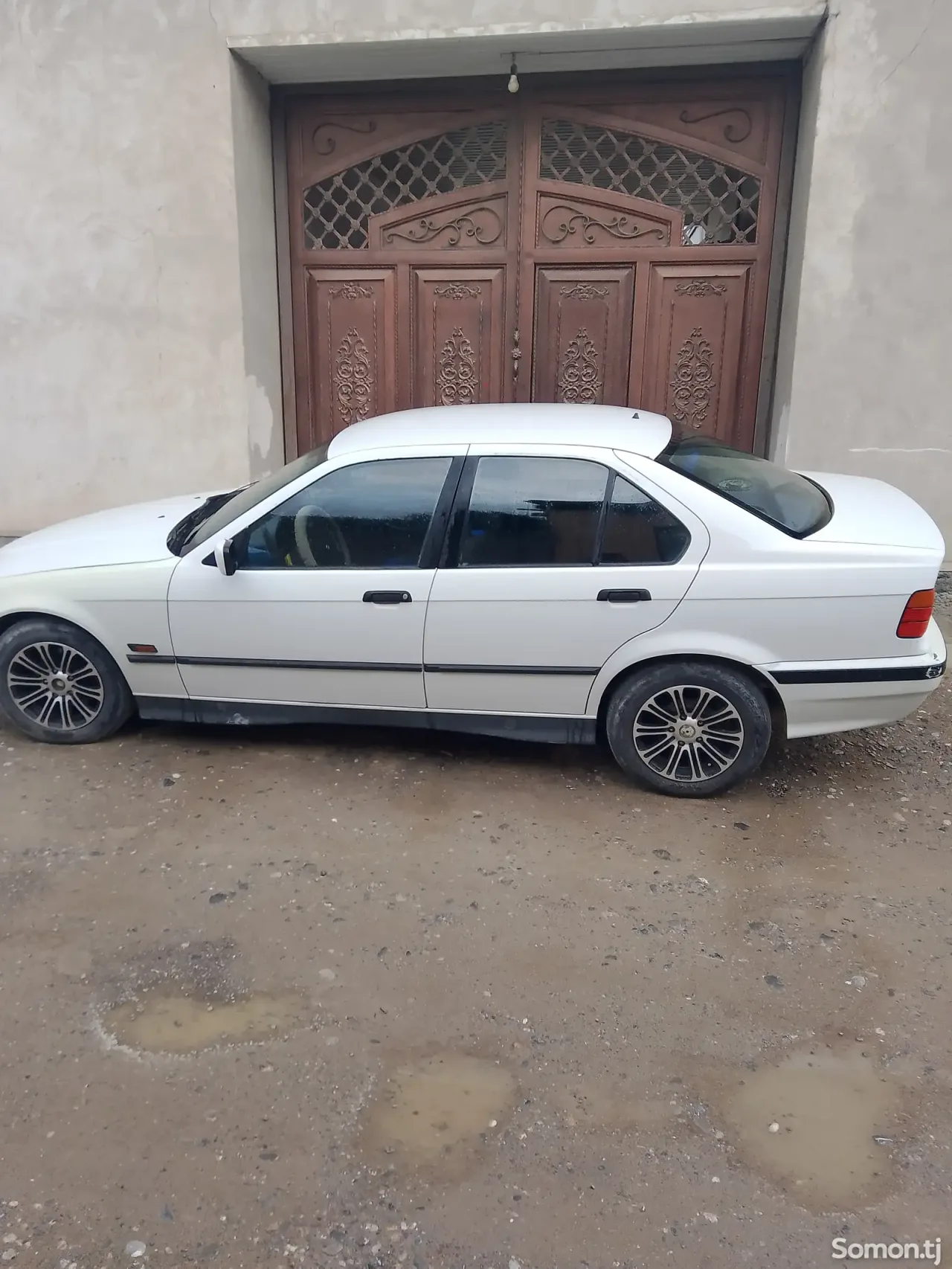 BMW 3 series 1997 · 1.8 MT