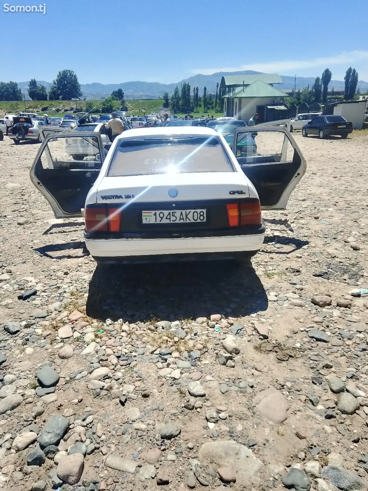Opel Vectra A 1992 · 1.8 MT