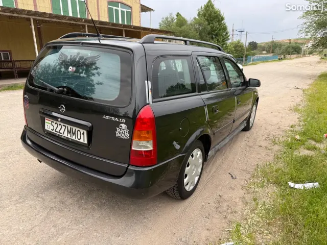 Opel Astra G 1999 · 1.6 MT