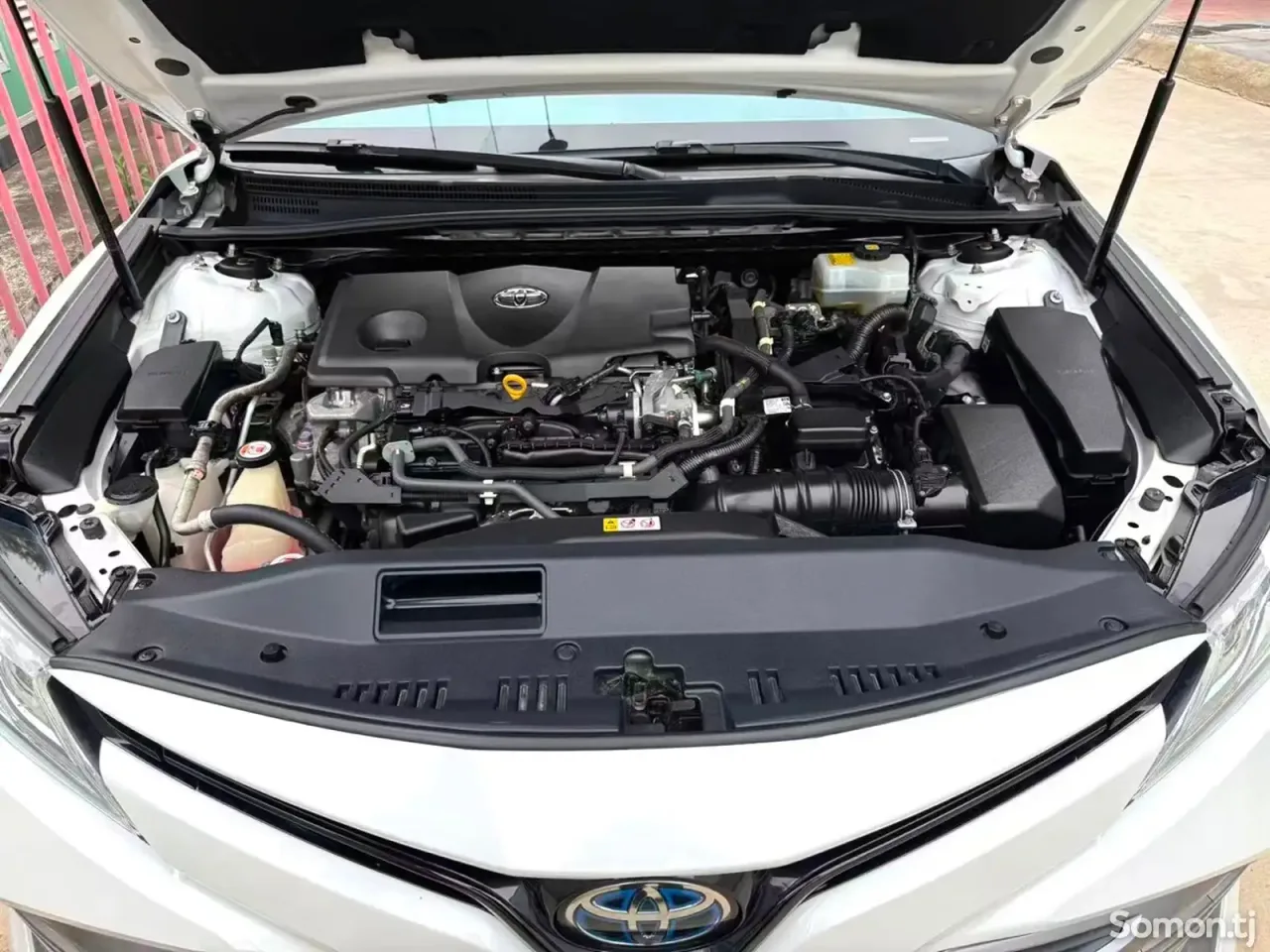 Toyota Camry 2018 · 2.5 AT