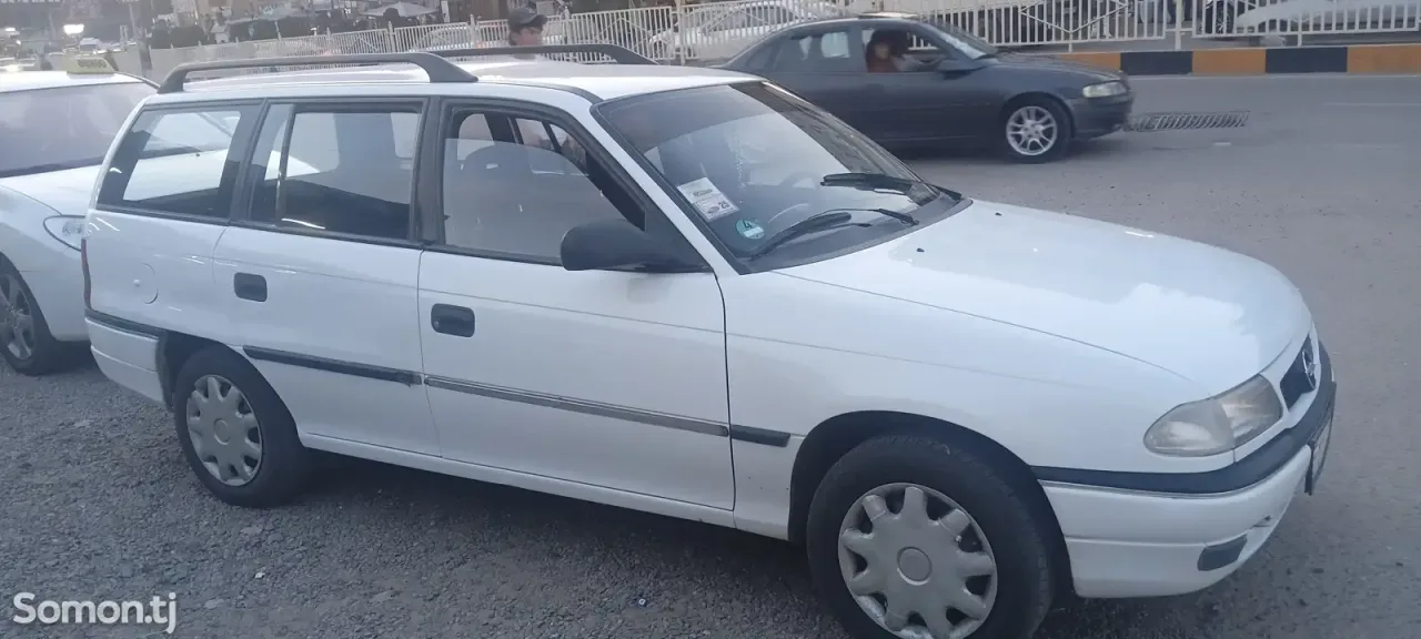 Opel Astra F 1997 · 1.8 MT
