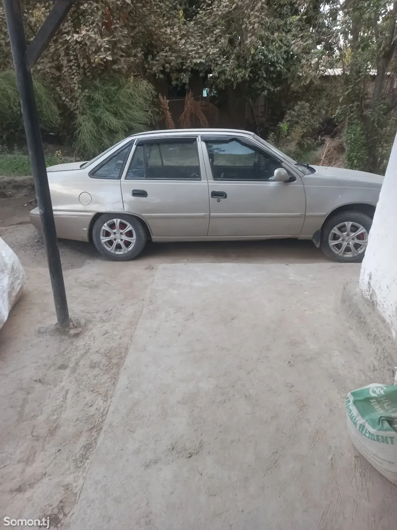 Daewoo Nexia 1995 · 1.6 MT