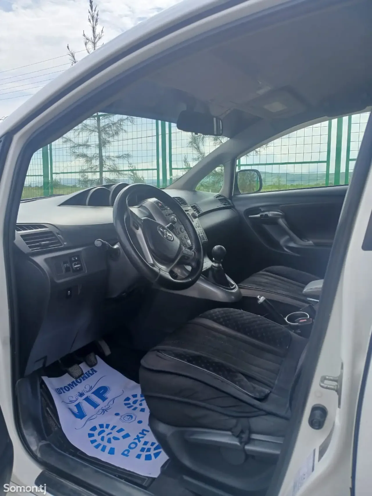 Toyota Verso 2009 · 2.0 MT