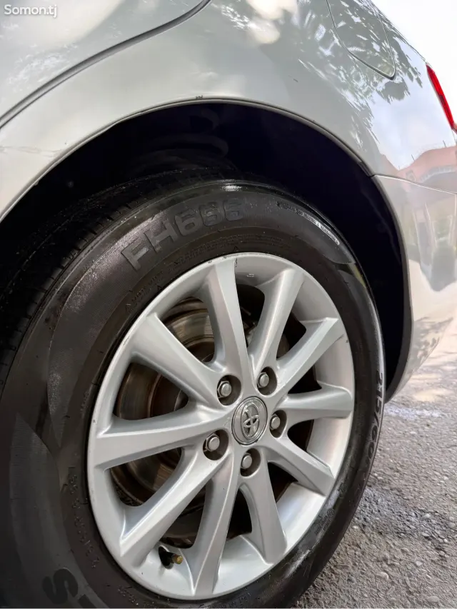 Toyota Camry 2010 · 2.5 AT