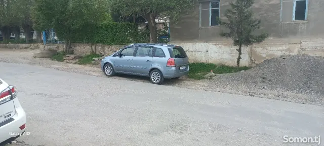 Opel Zafira 2007 · 1.8 MT