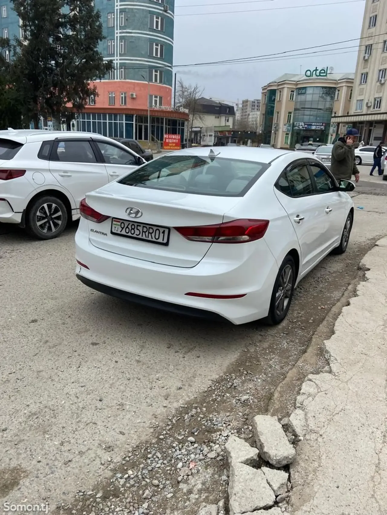 Hyundai Elantra 2017 · 2.0 AT