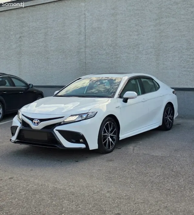 Toyota Camry 2022 · 2.5 AT