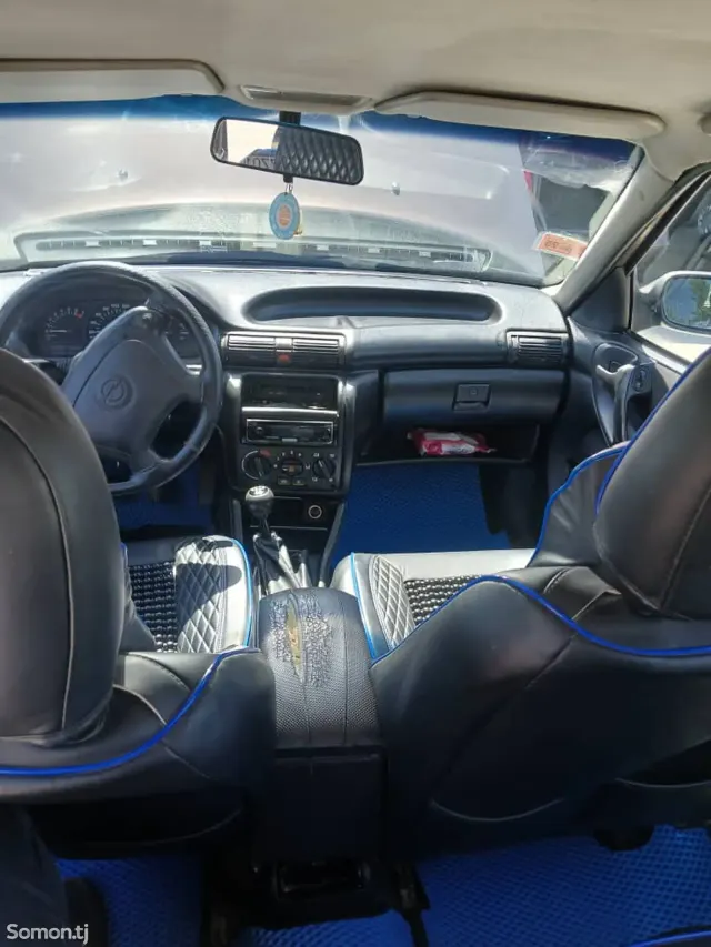Opel Astra F 1998 · 1.6 MT