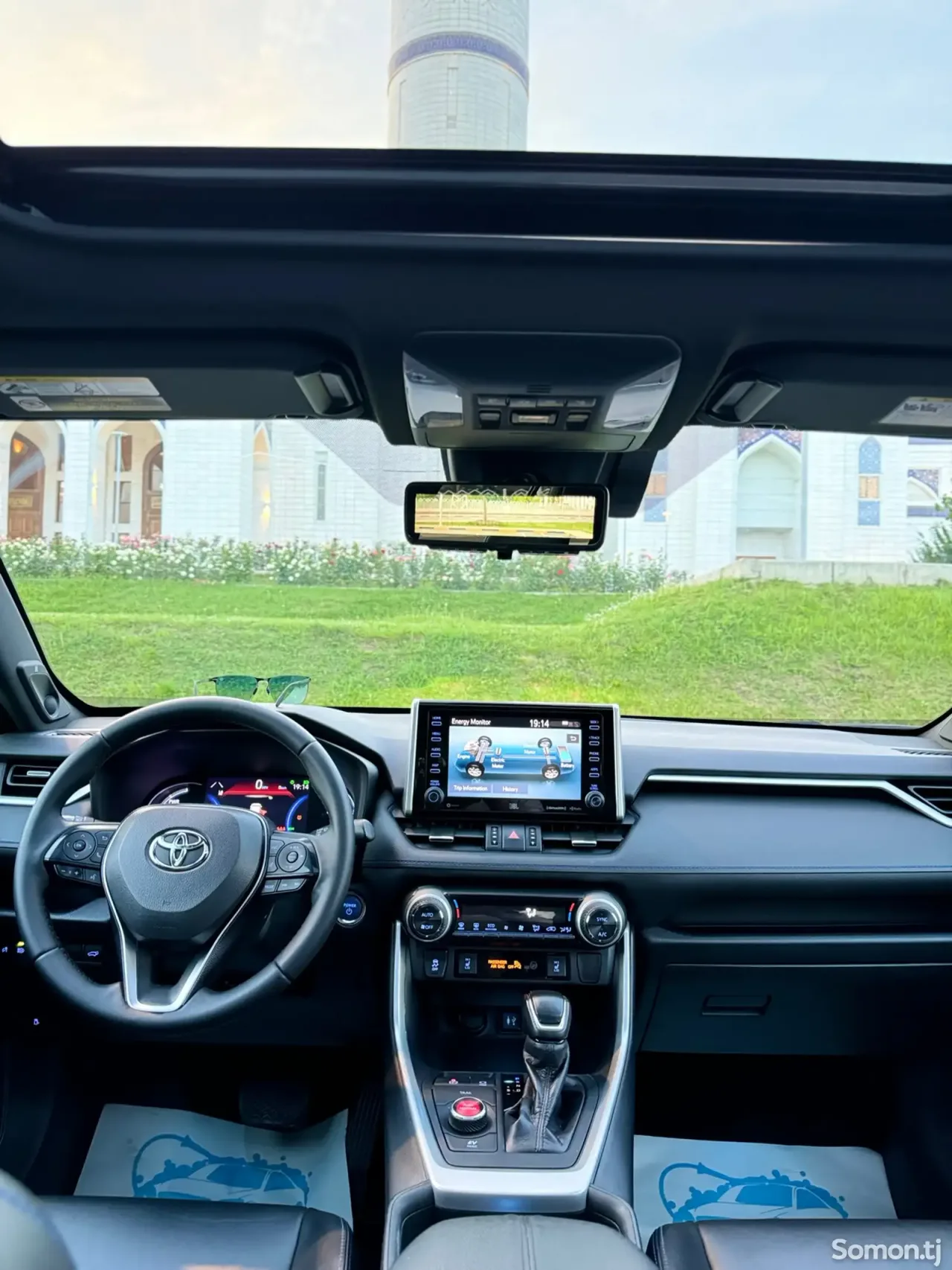 Toyota RAV 4 2020 · 2.5 AT
