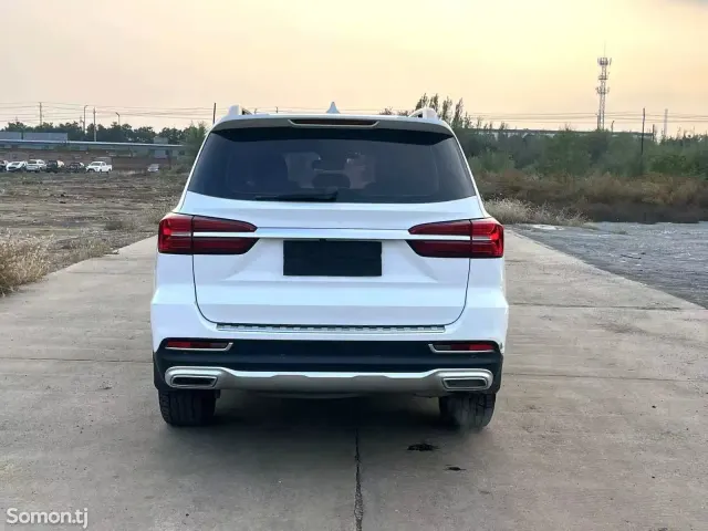 Roewe RX8 2018 · AT