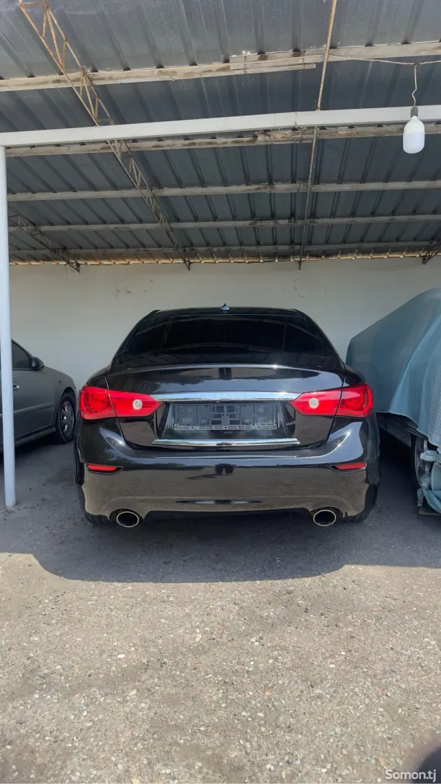 Infiniti Q series 2015 · 3.5 AT