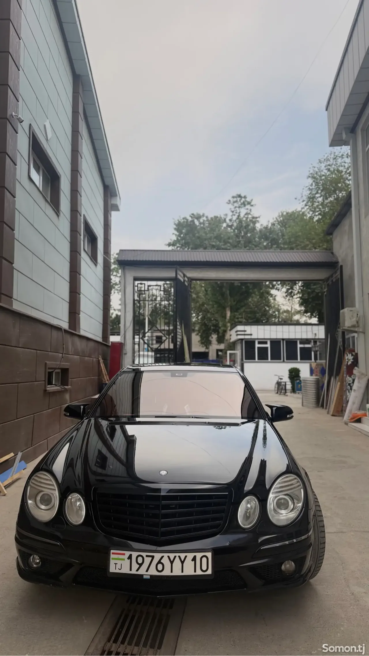 Mercedes-Benz E class 2009 · 3.5 AT