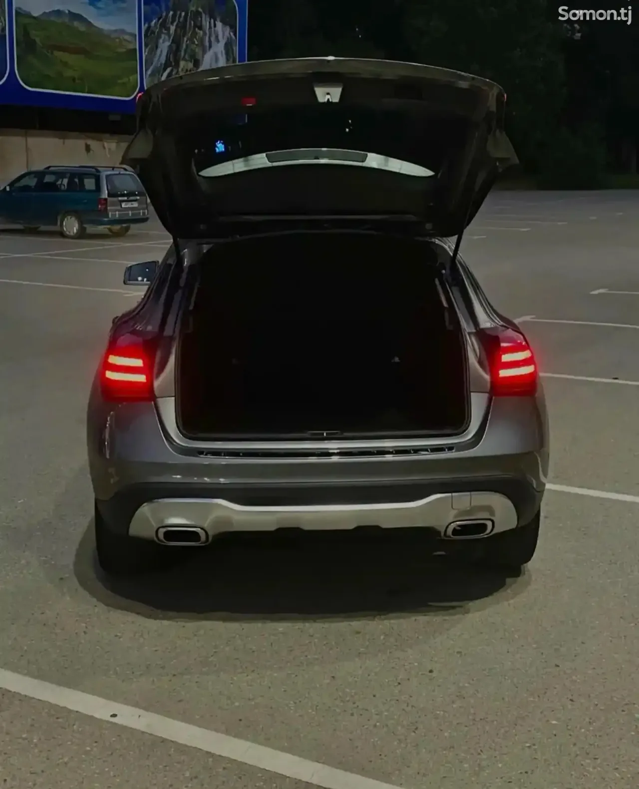 Mercedes-Benz GLA class 2019 · 2.0 AT