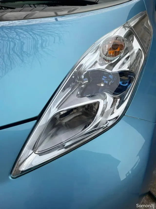 Nissan Leaf 2012 · AMT