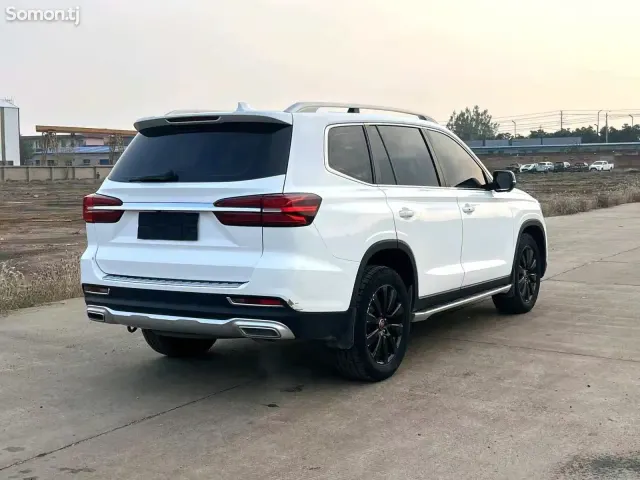 Roewe RX8 2018 · AT