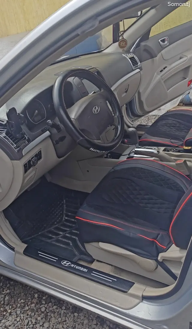 Hyundai Sonata 2007 · 2.4 AT