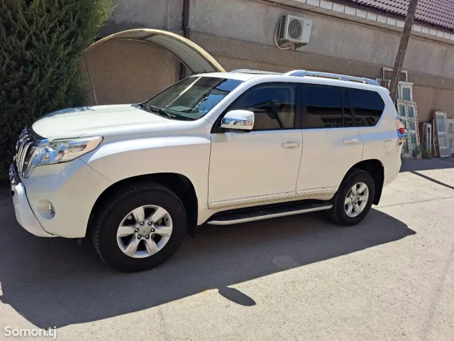 Toyota Land Cruiser Prado 2014 · 4.0 AT