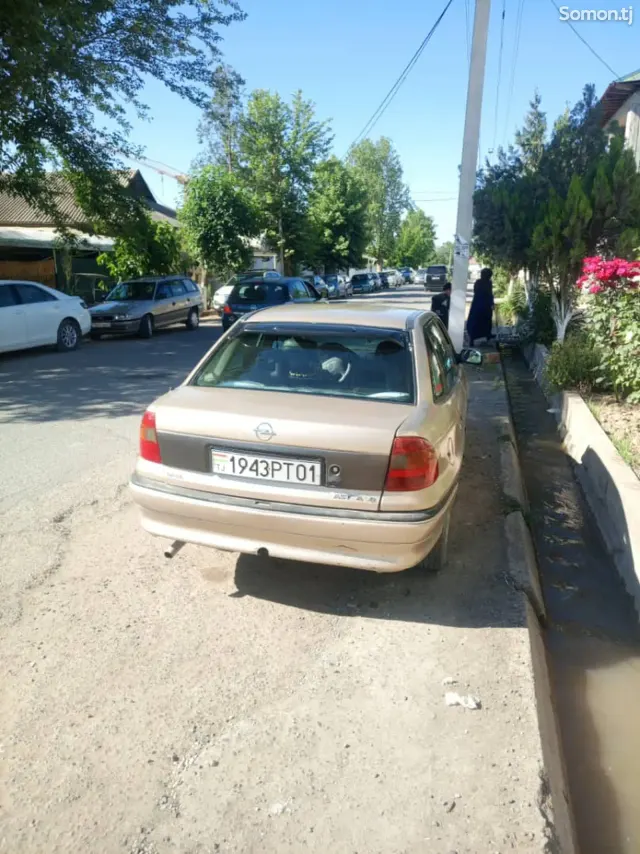 Opel Astra F 1997 · 1.6 MT