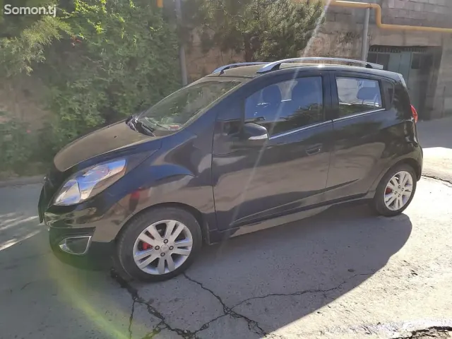 Chevrolet Spark 2014 · 1.1 AT